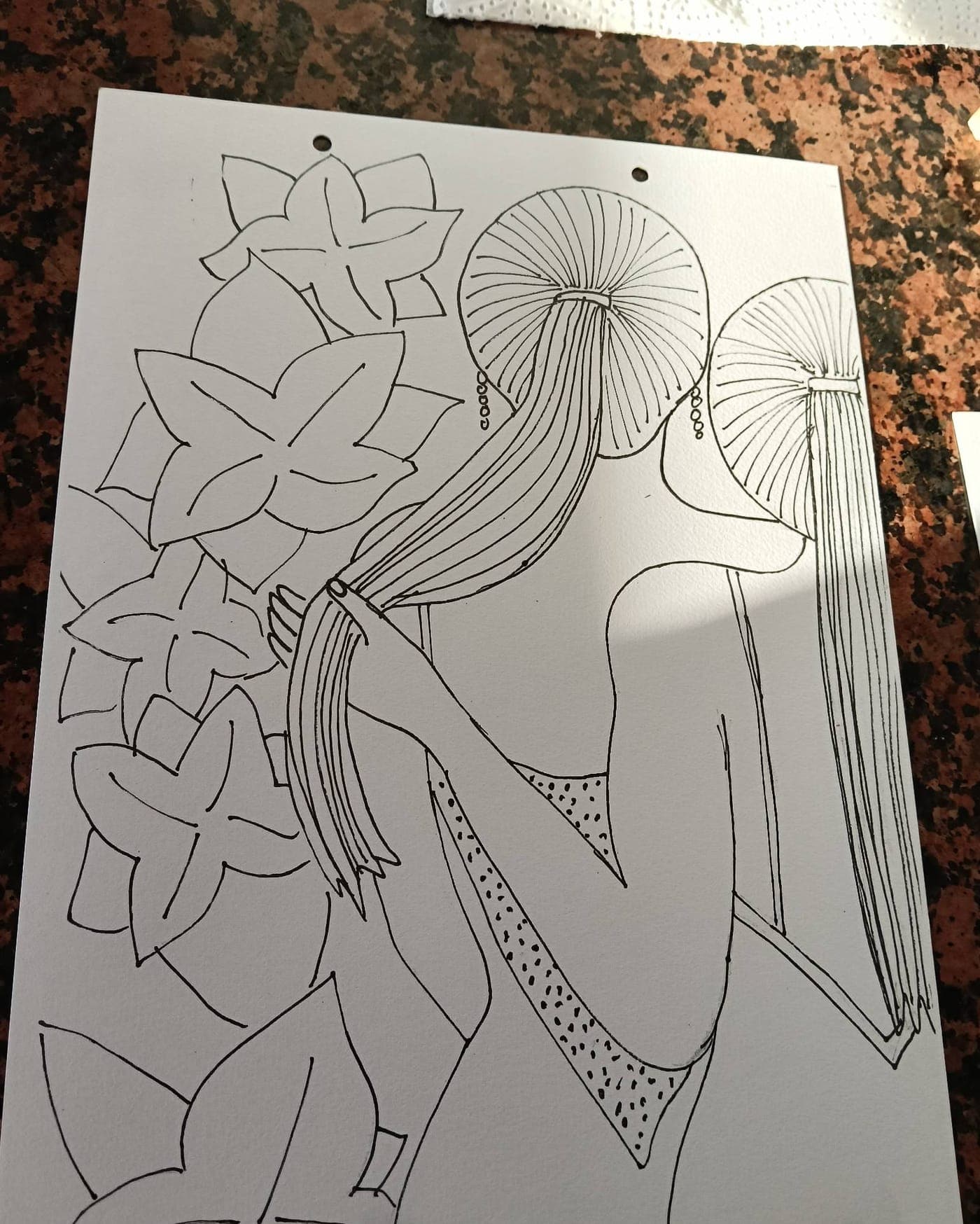 Ilustración de línea de una mujer rodeada de hojas